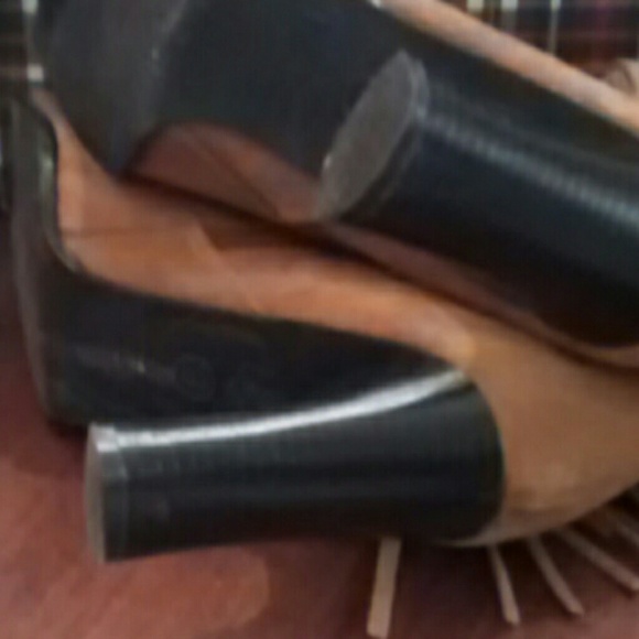 Suede fringe heel boots - Picture 5 of 5